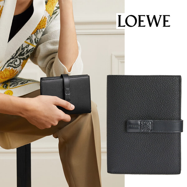 ☆LOEWE☆ロエベ 財布偽物 ミディアム バーティカルウォレット 124.12.S87